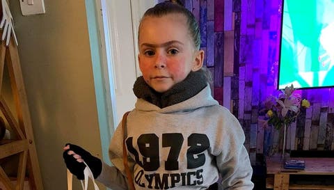 Girl wins World Book Day with her amazing Miss Trunchbull costume! - Real-Fix